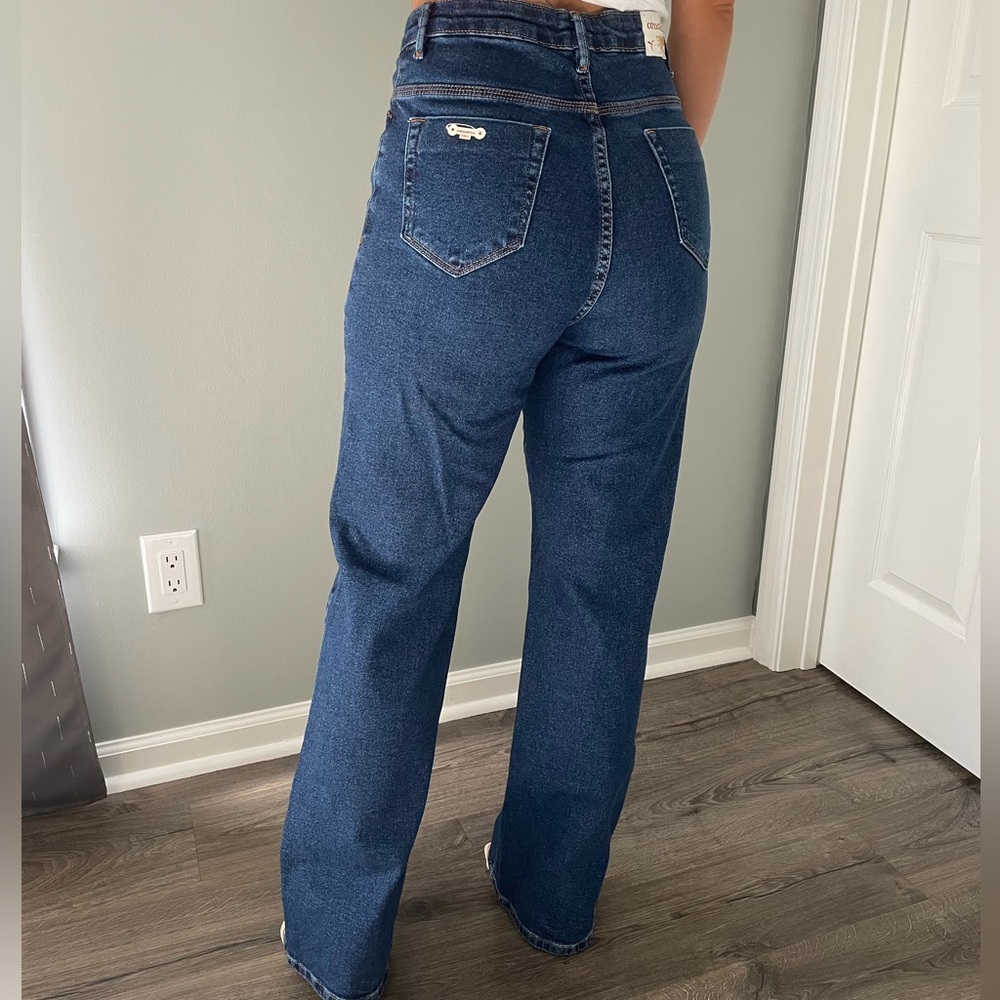 ✨Blue Jeans✨ - Picture 3 of 3